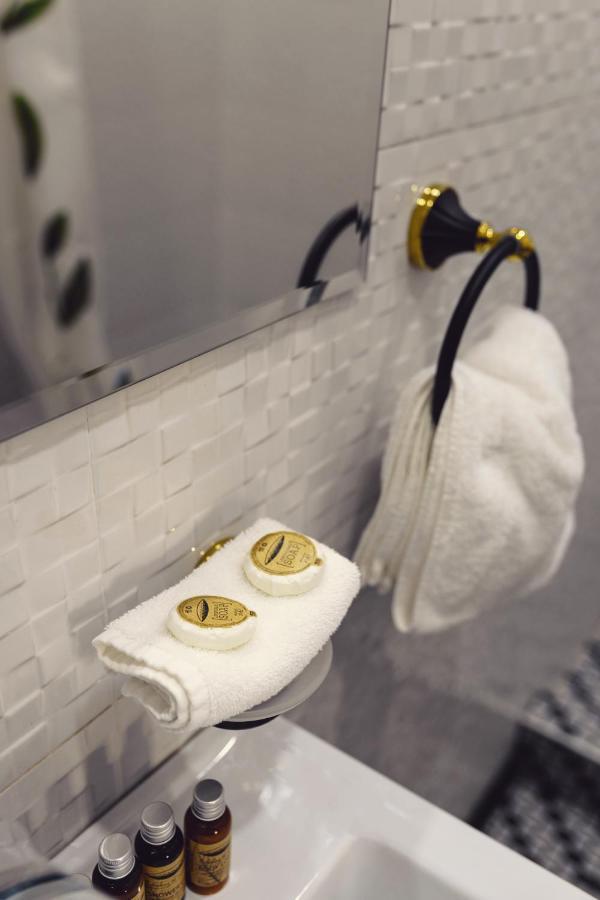 Octava Boutique Hotel Tbilisi ภายนอก รูปภาพ