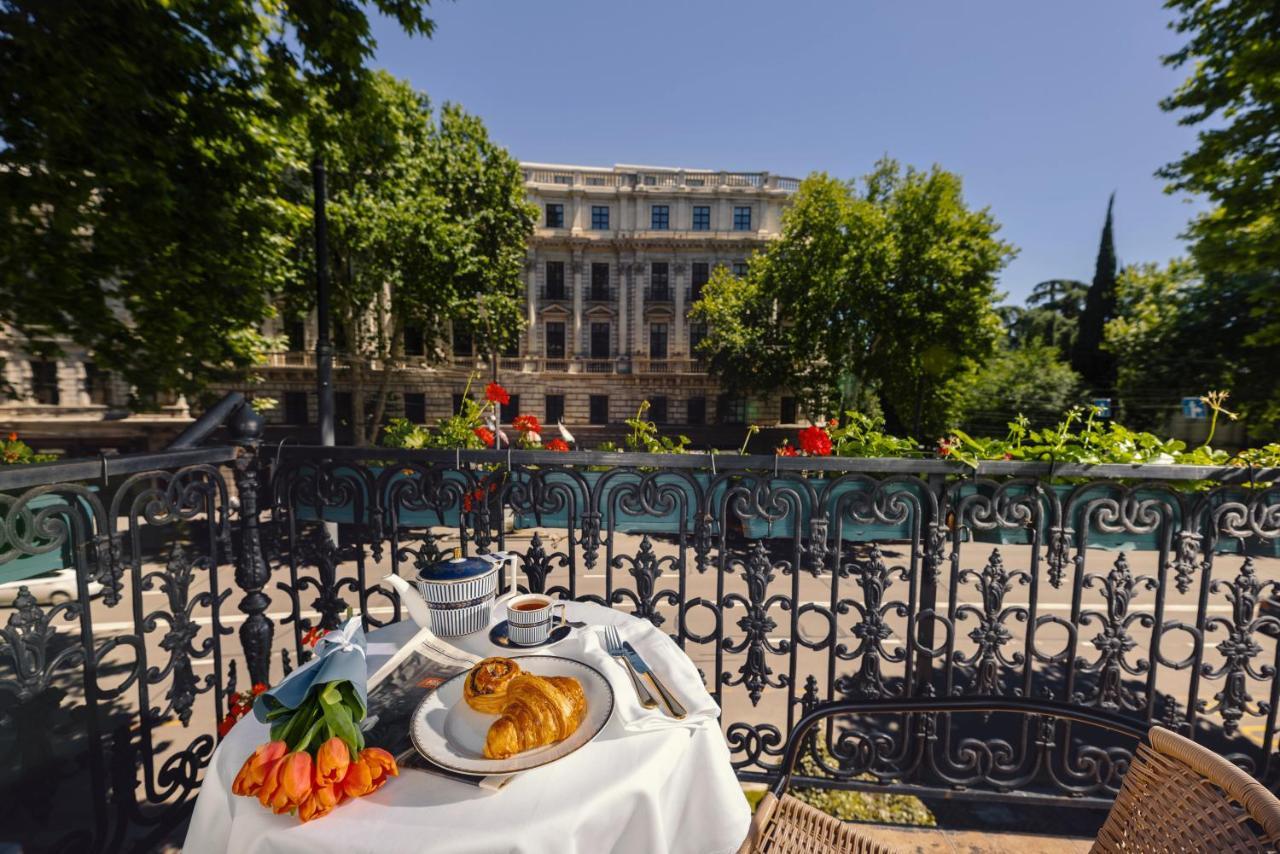 Octava Boutique Hotel Tbilisi ภายนอก รูปภาพ