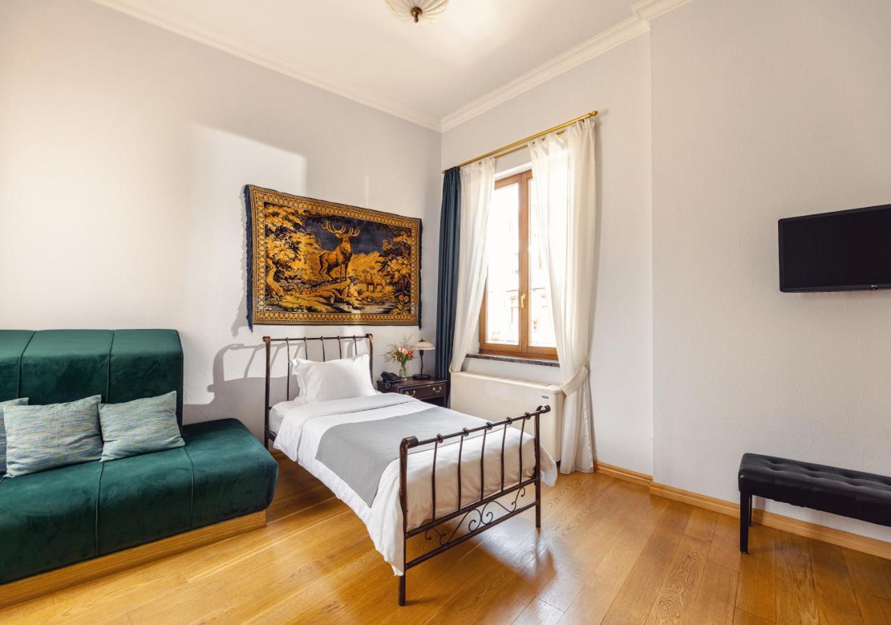 Octava Boutique Hotel Tbilisi ภายนอก รูปภาพ
